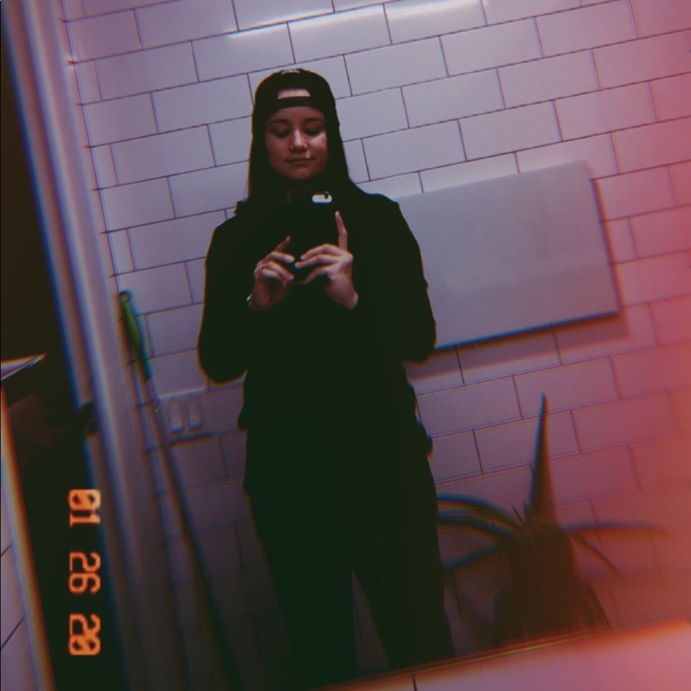 Meet your Posher, Lorraine